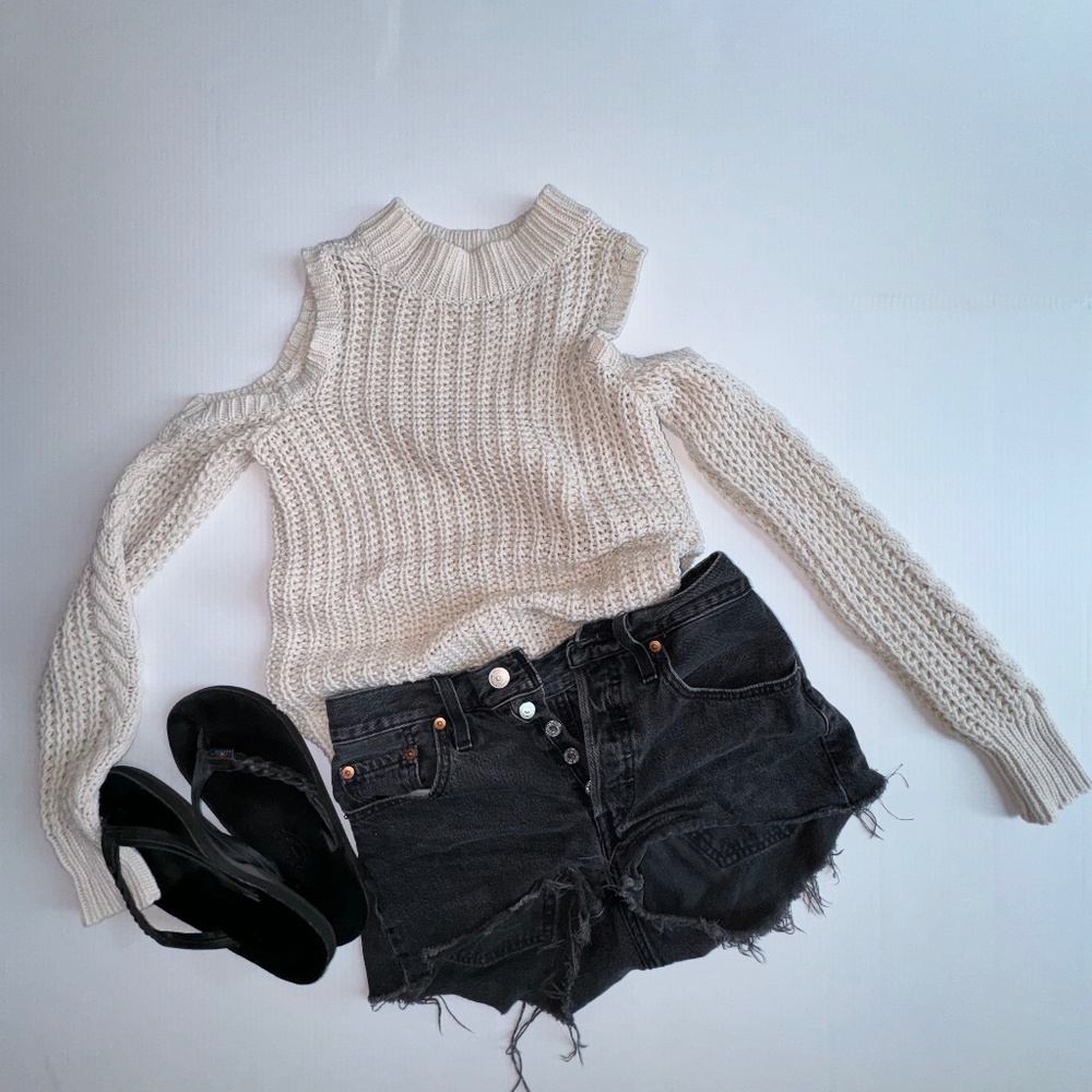 Aeropostale Cable Cold-Shoulder Sweater (XS)